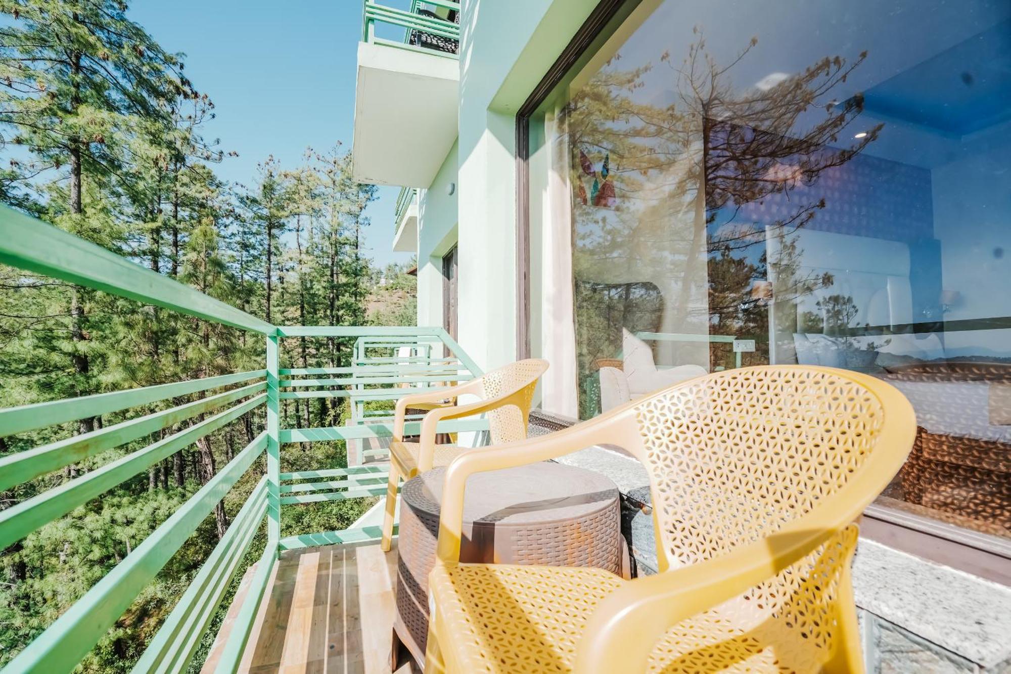 Aachman Nature Valley Resort Mashobra By Naina Staycation- Private Parking - Balcony And Valley View Rooms Shimla Exteriör bild